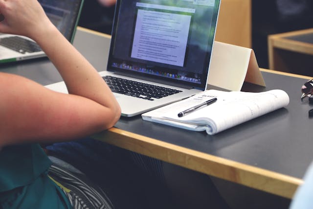 elegir una escuela de idiomas según tus objetivos profesionales
